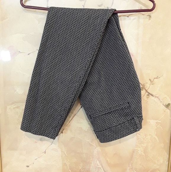 Old Navy Black and White Crop Stretch Pants - Picture 2 of 5